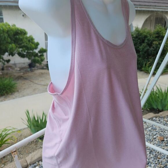 Reebok tank - Picture 2 of 6